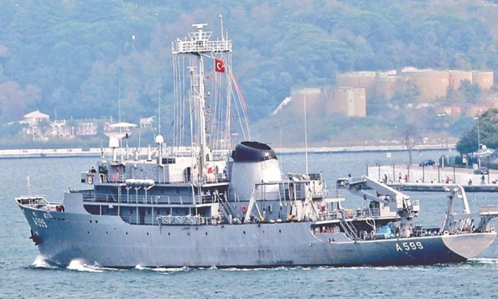 Το «CESME» συνεχίζει να “σουλατσάρει” στο Αιγαίο